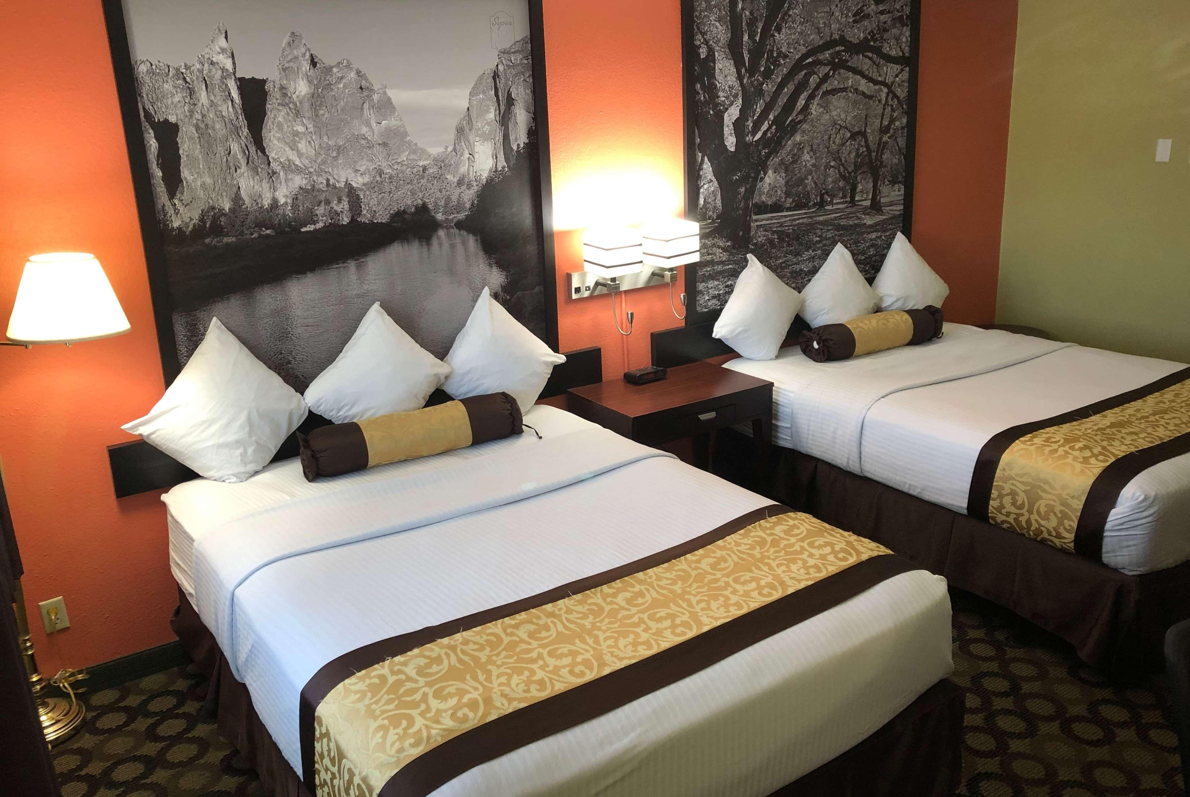 Motel Super 8 By Wyndham Ontario Zewnętrze zdjęcie