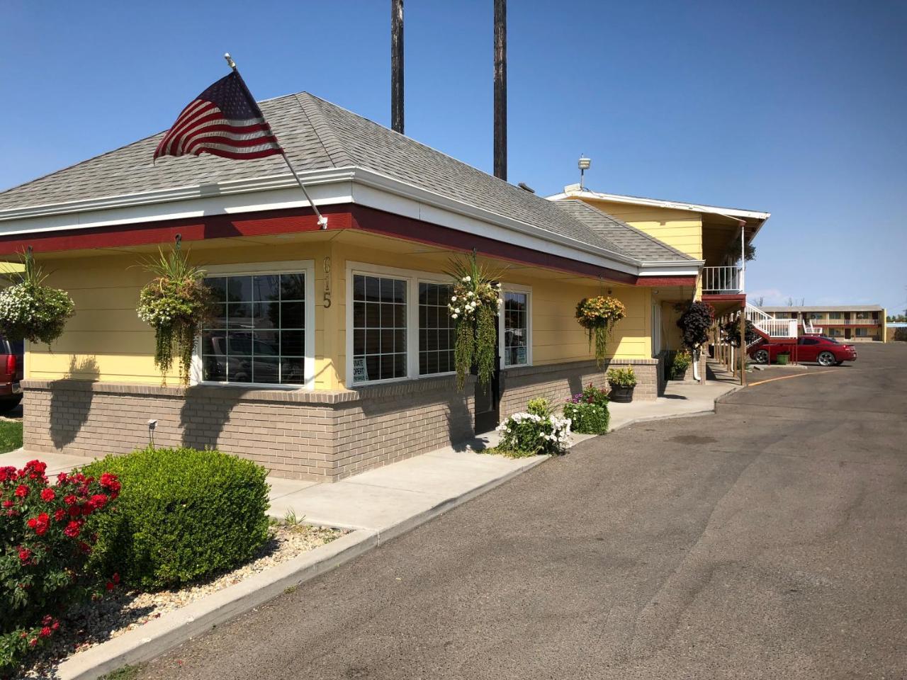Motel Super 8 By Wyndham Ontario Zewnętrze zdjęcie